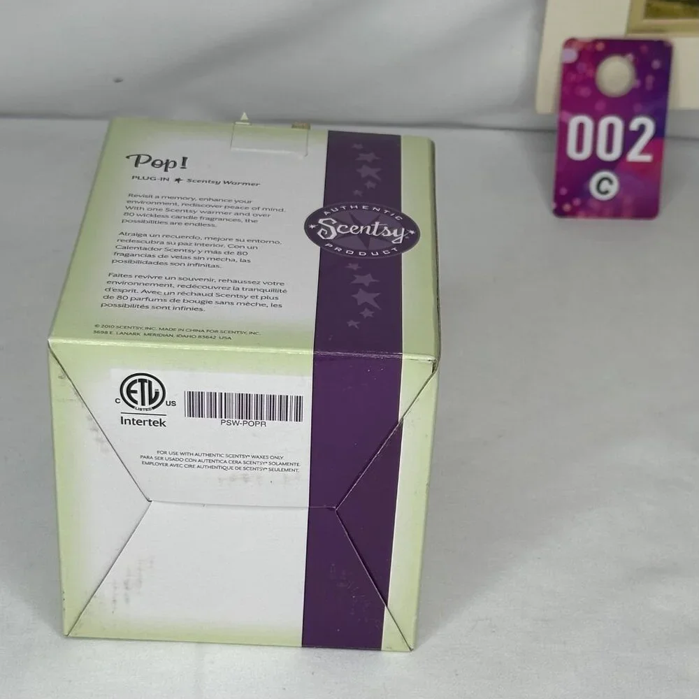 NIB POP Scentsy Plug-in Warmer Complete with Clean Breeze Scentsy Bar